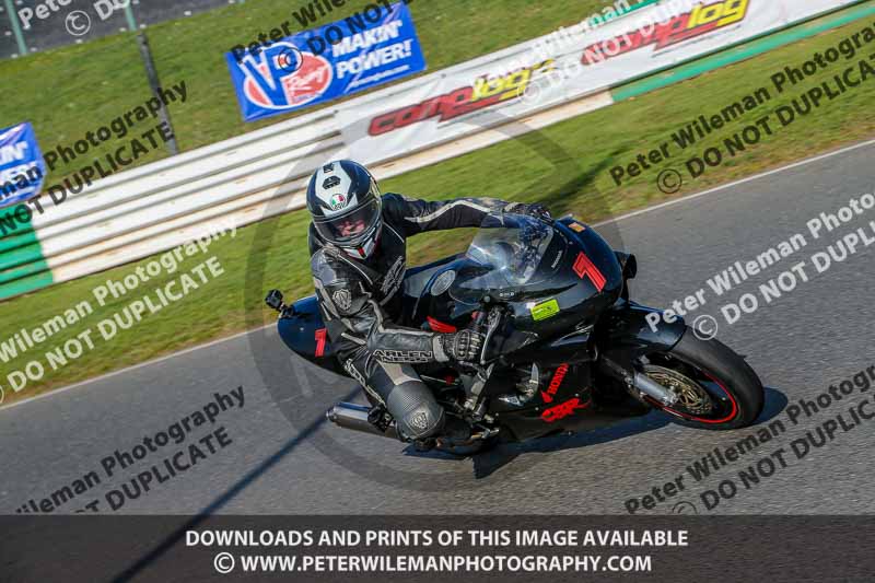 PJM Wedding Photography;enduro digital images;event digital images;eventdigitalimages;mallory park;mallory park photographs;mallory park trackday;mallory park trackday photographs;no limits trackdays;peter wileman photography;racing digital images;trackday digital images;trackday photos